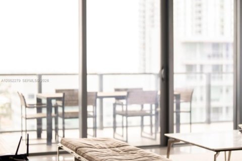 Copropriété à louer à Miami, Floride: 3 chambres, 154.59 m2 № 2191717 - photo 16
