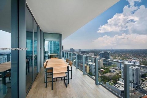 Copropriété à louer à Miami, Floride: 3 chambres, 154.59 m2 № 2191717 - photo 11