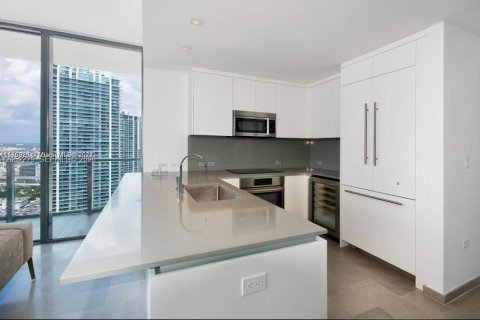 Copropriété à louer à Miami, Floride: 3 chambres, 154.59 m2 № 2191717 - photo 3