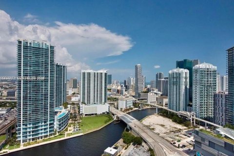Copropriété à louer à Miami, Floride: 3 chambres, 154.59 m2 № 2191717 - photo 2