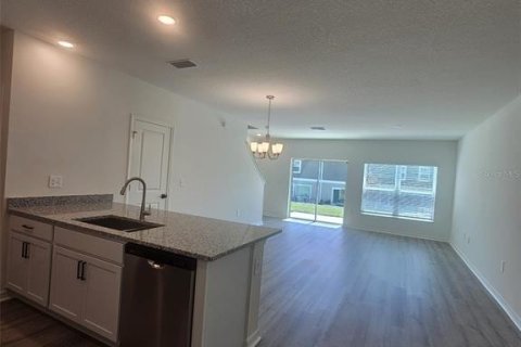 Снять в аренду таунхаус в Дэвенпорт, Флорида 3 спальни, 144.65м2, № 1906437 - фото 7