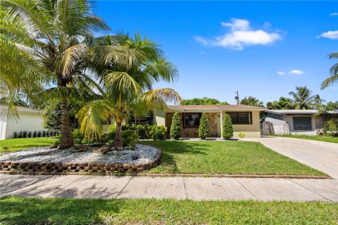 Купить виллу или дом в Катлер-Бей, Флорида 3 спальни, 144.46м2, № 1930746 - фото 12