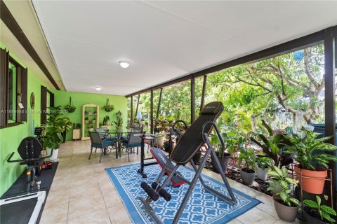 Купить виллу или дом в Катлер-Бей, Флорида 3 спальни, 144.46м2, № 1930746 - фото 16