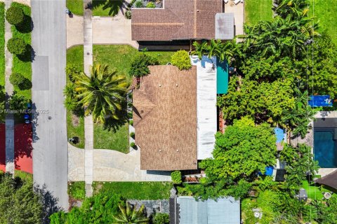 Купить виллу или дом в Катлер-Бей, Флорида 3 спальни, 144.46м2, № 1930746 - фото 2