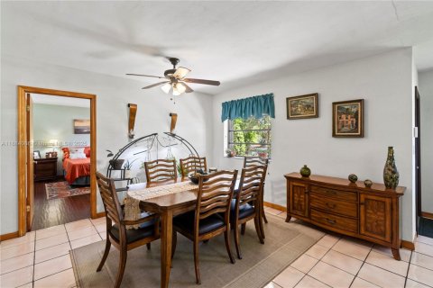 Купить виллу или дом в Катлер-Бей, Флорида 3 спальни, 144.46м2, № 1930746 - фото 20