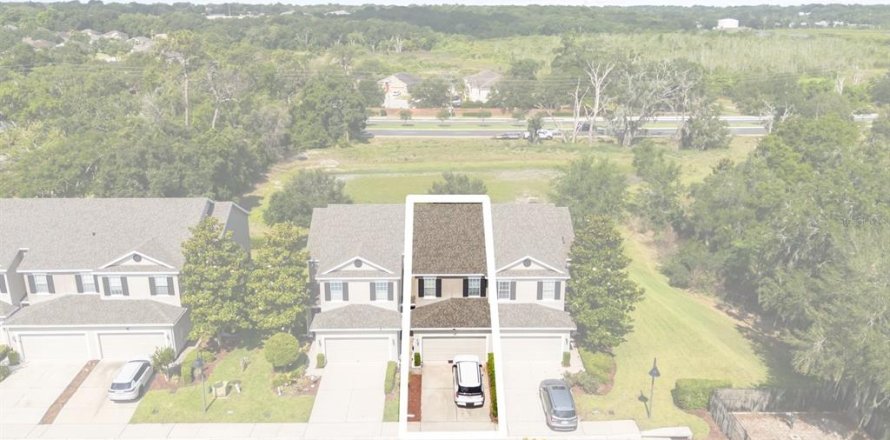 Townhouse in Ocoee, Florida 4 bedrooms, 166.2 sq.m. № 2117602