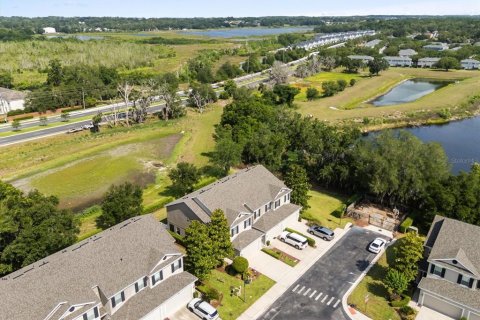 Townhouse in Ocoee, Florida 4 bedrooms, 166.2 sq.m. № 2117602 - photo 5