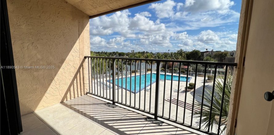 Condo in Miami, Florida, 1 bedroom  № 1944726