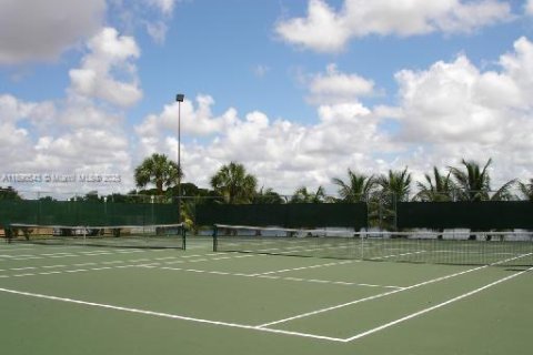 Condo in Miami, Florida, 1 bedroom  № 1944726 - photo 15