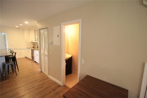 Купить виллу или дом в Веллингтон, Флорида 2 спальни, 133.04м2, № 1971397 - фото 10