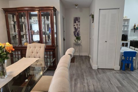 Casa en venta en Boynton Beach, Florida, 2 dormitorios № 2255125 - foto 2
