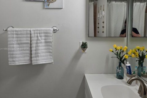 Casa en venta en Boynton Beach, Florida, 2 dormitorios № 2255125 - foto 17