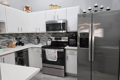 Casa en venta en Boynton Beach, Florida, 2 dormitorios № 2255125 - foto 8