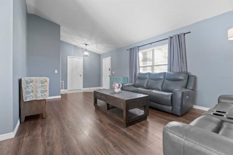 Villa ou maison à vendre à Deltona, Floride: 3 chambres, 155.05 m2 № 2433332 - photo 6