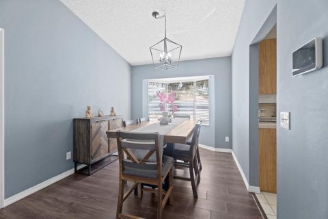 Villa ou maison à vendre à Deltona, Floride: 3 chambres, 155.05 m2 № 2433332 - photo 8