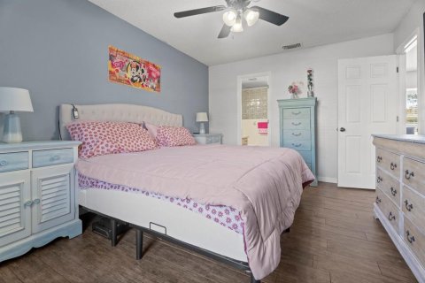 Villa ou maison à vendre à Deltona, Floride: 3 chambres, 155.05 m2 № 2433332 - photo 29