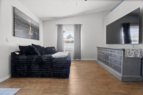 Villa ou maison à vendre à Deltona, Floride: 3 chambres, 155.05 m2 № 2433332 - photo 23