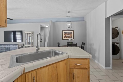 Villa ou maison à vendre à Deltona, Floride: 3 chambres, 155.05 m2 № 2433332 - photo 16