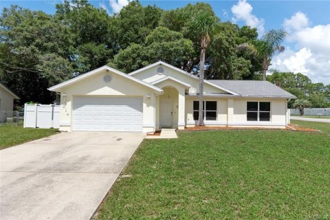 Casa en Inverness, Florida 2 dormitorios, 117.99 m2 № 2140217