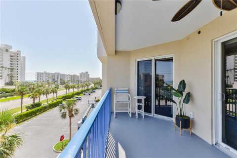 Condo in New Smyrna Beach, Florida, 3 bedrooms  № 1751170 - photo 15