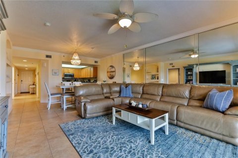 Condo in New Smyrna Beach, Florida, 3 bedrooms  № 1751170 - photo 9