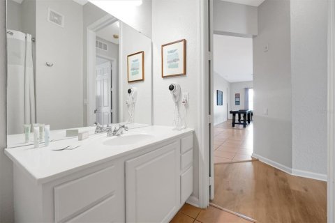 Copropriété à vendre à Orlando, Floride: 3 chambres, 194.82 m2 № 2371162 - photo 12
