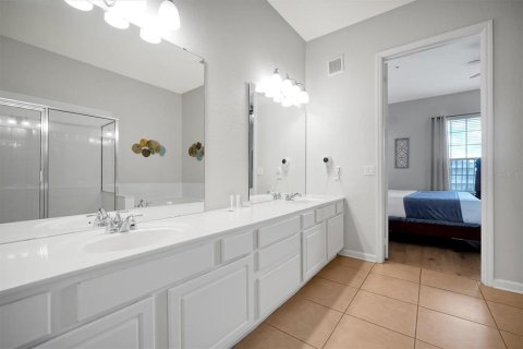 Copropriété à vendre à Orlando, Floride: 3 chambres, 194.82 m2 № 2371162 - photo 6