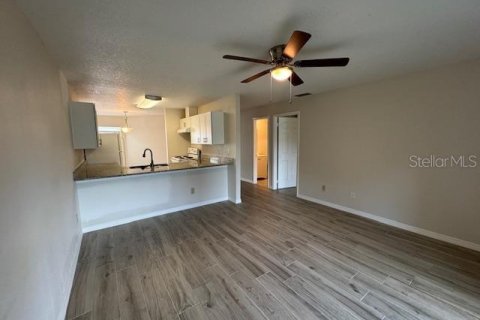 Casa en alquiler en Orlando, Florida, 2 dormitorios, 92.07 m2 № 1906111 - foto 5