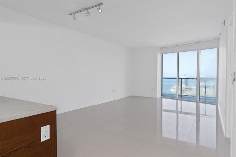 Condo in Miami, Florida, 1 bedroom № 2188904 - photo 9