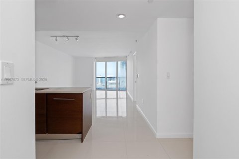 Condo in Miami, Florida, 1 bedroom № 2188904 - photo 8