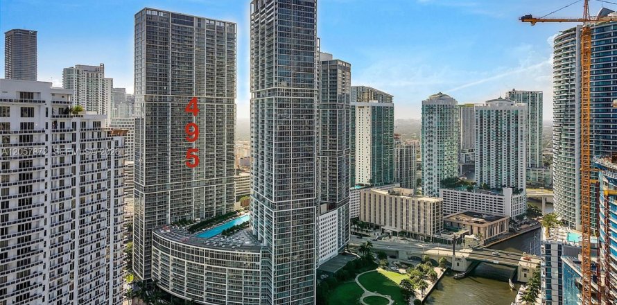 Condo in Miami, Florida, 1 bedroom № 2188904