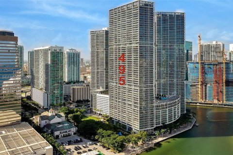 Condo in Miami, Florida, 1 bedroom № 2188904 - photo 2