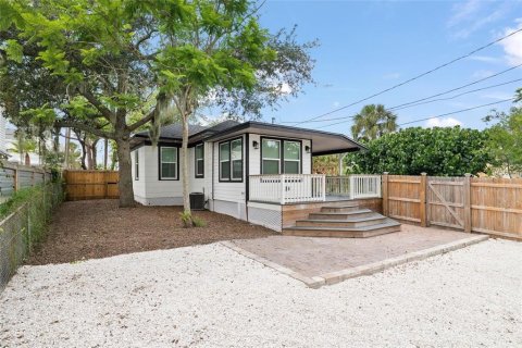 House in Tarpon Springs, Florida 2 bedrooms, 80.36 sq.m. № 2291772 - photo 25