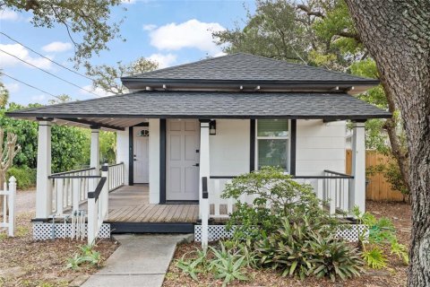 House in Tarpon Springs, Florida 2 bedrooms, 80.36 sq.m. № 2291772 - photo 4