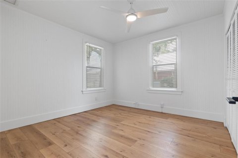 House in Tarpon Springs, Florida 2 bedrooms, 80.36 sq.m. № 2291772 - photo 17