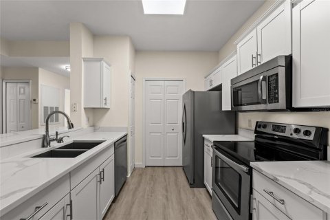 Condominio en venta en Orlando, Florida, 3 dormitorios, 122.45 m2 № 1740349 - foto 5