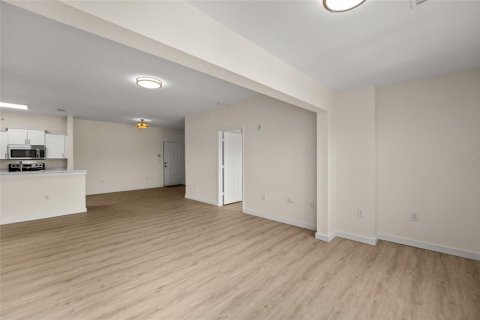 Condominio en venta en Orlando, Florida, 3 dormitorios, 122.45 m2 № 1740349 - foto 14