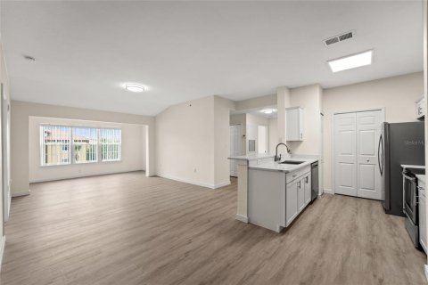 Condominio en venta en Orlando, Florida, 3 dormitorios, 122.45 m2 № 1740349 - foto 3