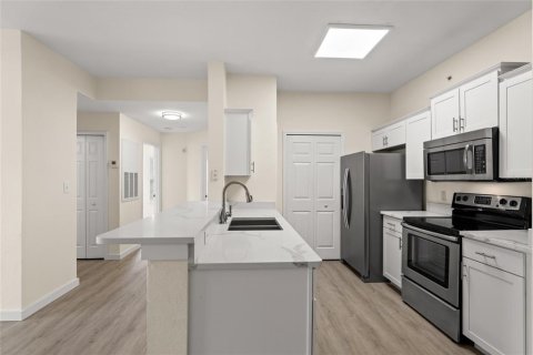 Condominio en venta en Orlando, Florida, 3 dormitorios, 122.45 m2 № 1740349 - foto 11