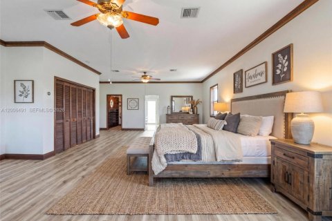 Casa en venta en Homestead, Florida, 3 dormitorios, 414.9 m2 № 2070828 - foto 23
