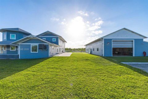 Casa en venta en Homestead, Florida, 3 dormitorios, 414.9 m2 № 2070828 - foto 4