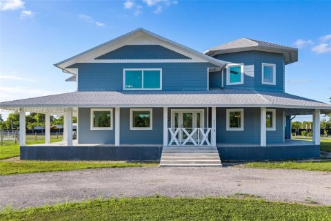 Casa en venta en Homestead, Florida, 3 dormitorios, 414.9 m2 № 2070828 - foto 3