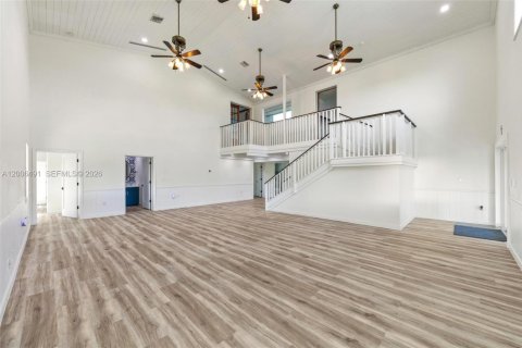 Casa en venta en Homestead, Florida, 3 dormitorios, 414.9 m2 № 2070828 - foto 9