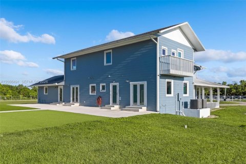Casa en venta en Homestead, Florida, 3 dormitorios, 414.9 m2 № 2070828 - foto 28