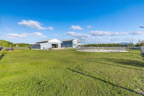 Casa en venta en Homestead, Florida, 3 dormitorios, 414.9 m2 № 2070828 - foto 29