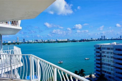 Apartment in North Bay Village, Florida 2 bedrooms, 95.69 sq.m. № 1994311 - photo 28