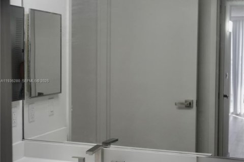 Apartment in North Bay Village, Florida 2 bedrooms, 95.69 sq.m. № 1994311 - photo 16