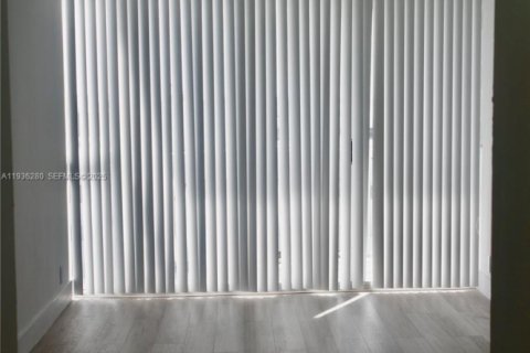 Apartment in North Bay Village, Florida 2 bedrooms, 95.69 sq.m. № 1994311 - photo 9