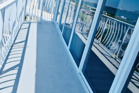 Apartment in North Bay Village, Florida 2 bedrooms, 95.69 sq.m. № 1994311 - photo 27