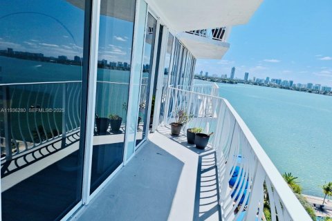 Apartment in North Bay Village, Florida 2 bedrooms, 95.69 sq.m. № 1994311 - photo 26